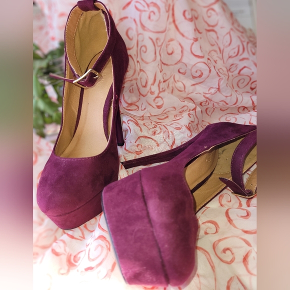 Charlotte Russe platform stiletto size 7 - Picture 1 of 5